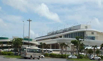 那覇空港ターミナル